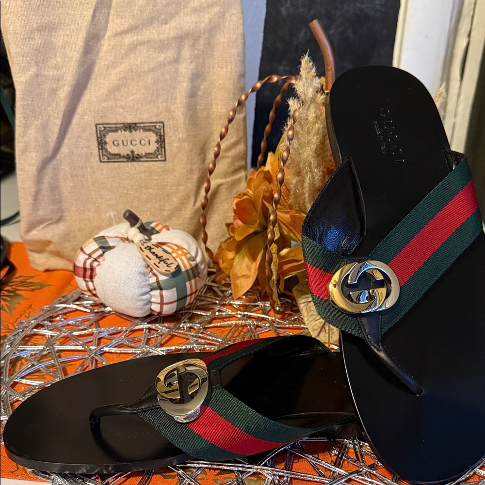 Gucci Black Sandals with Green and Red Stripes